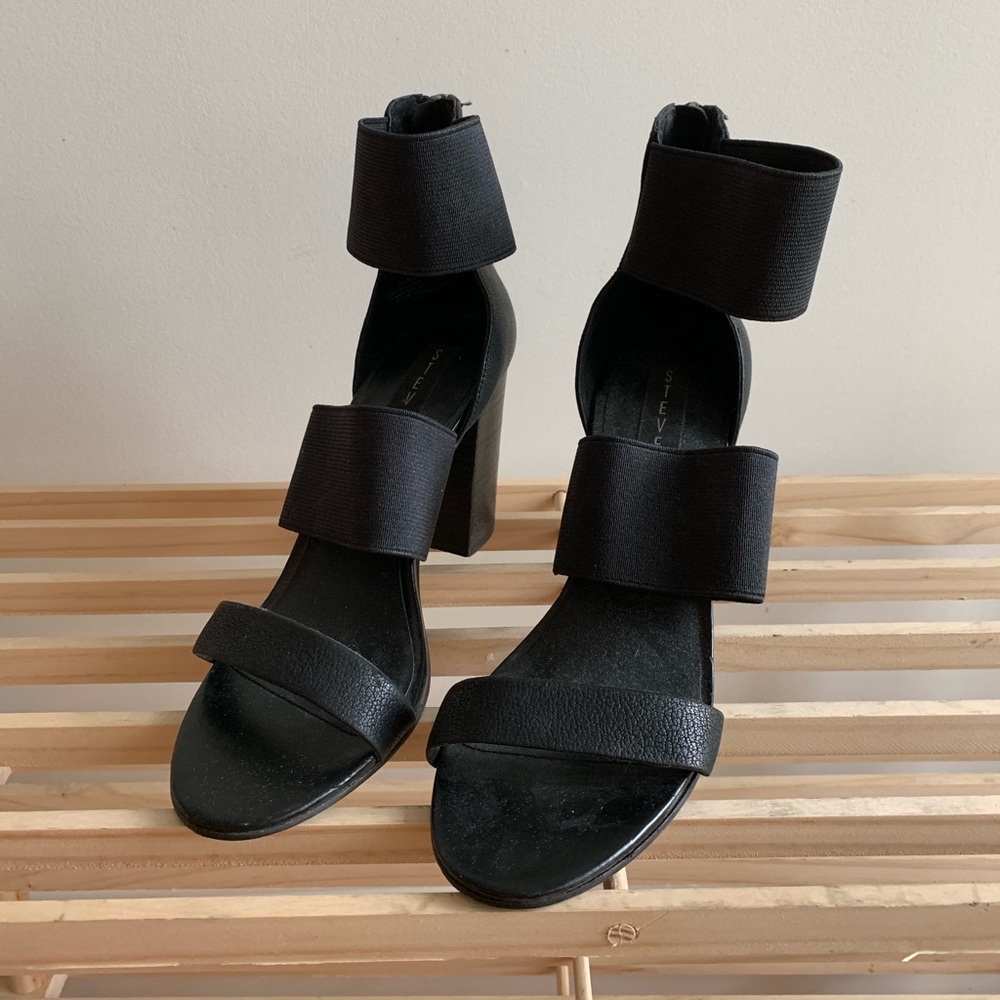 Comfy Black Elastic Versatile Heels